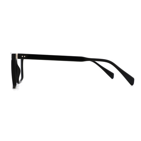 Black Zenottic Astoria sunglasses with acetate frame and silver accents on the temple hinge.