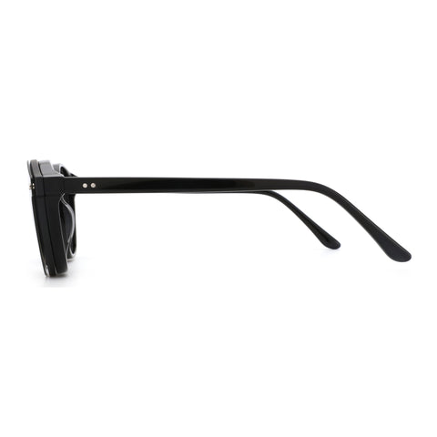 Black acetate frame Zenottic Merry sunglasses with thick temples and two metal rivets.